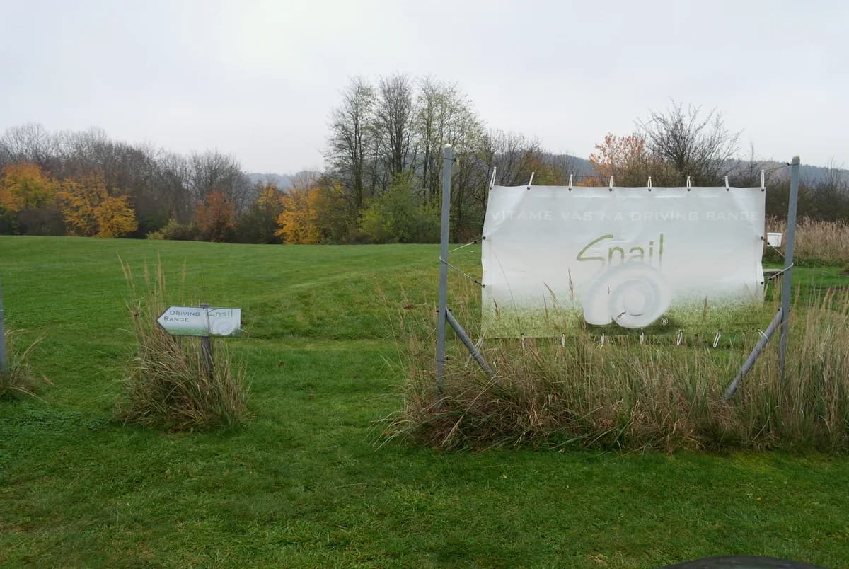 Snail Driving Range